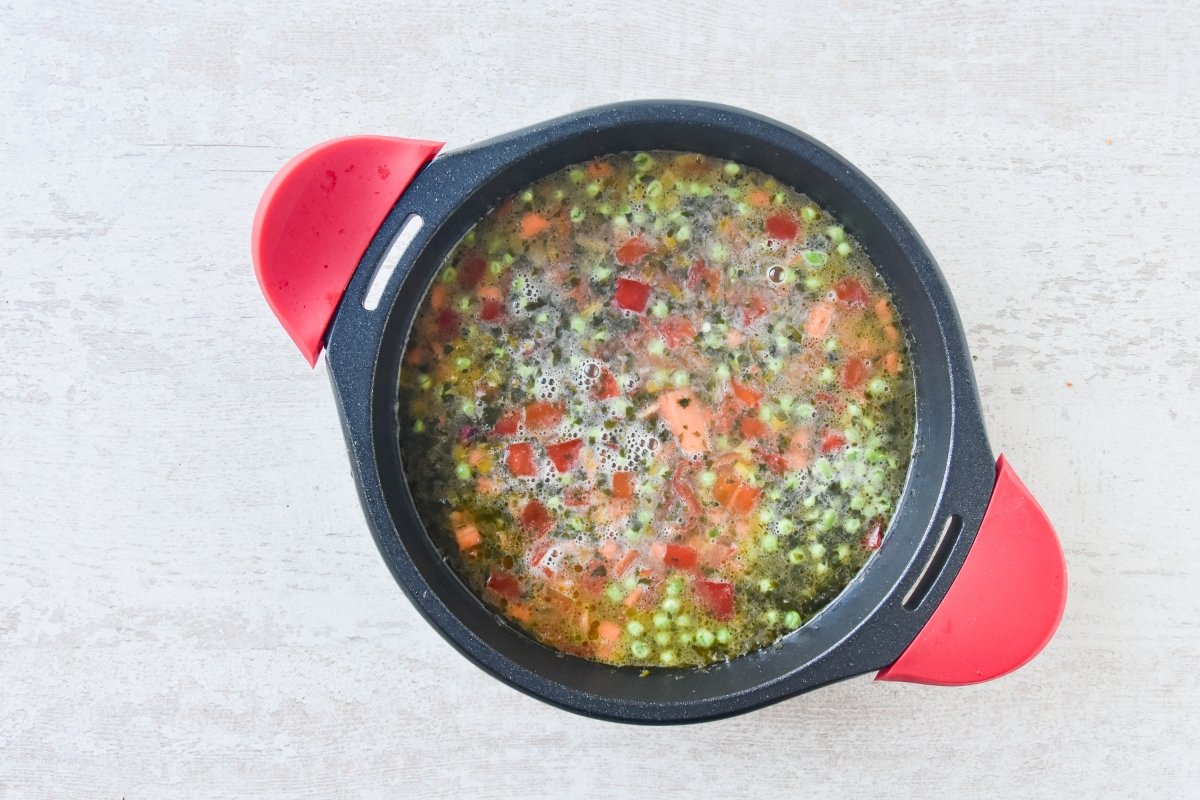 Agregamos el arroz y las verduras