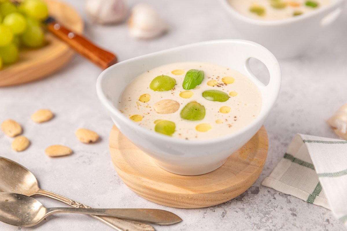 Ajoblanco en Thermomix preparado