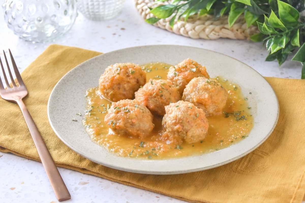 Albóndigas de pollo en salsa caseras