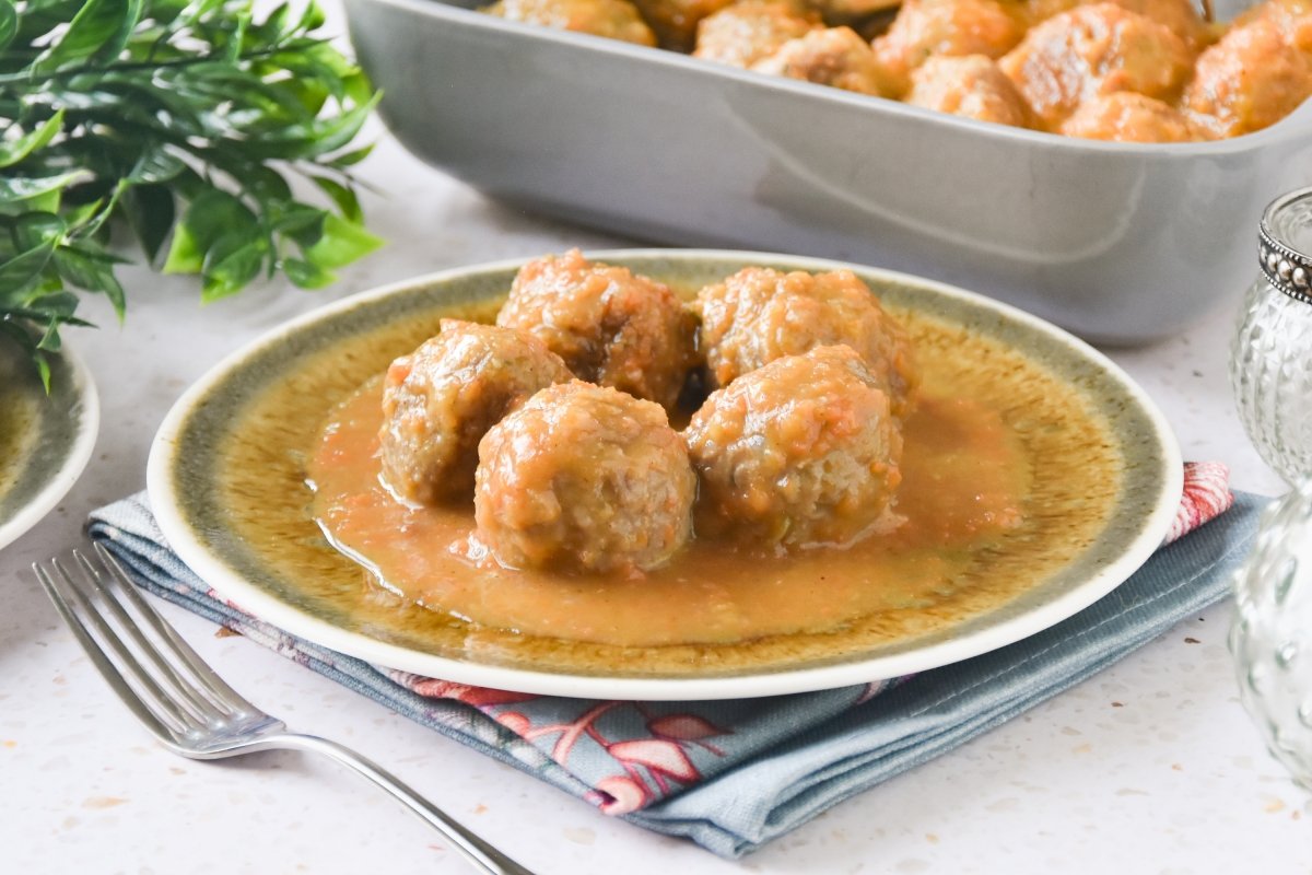 Albóndigas en salsa de la abuela caseras