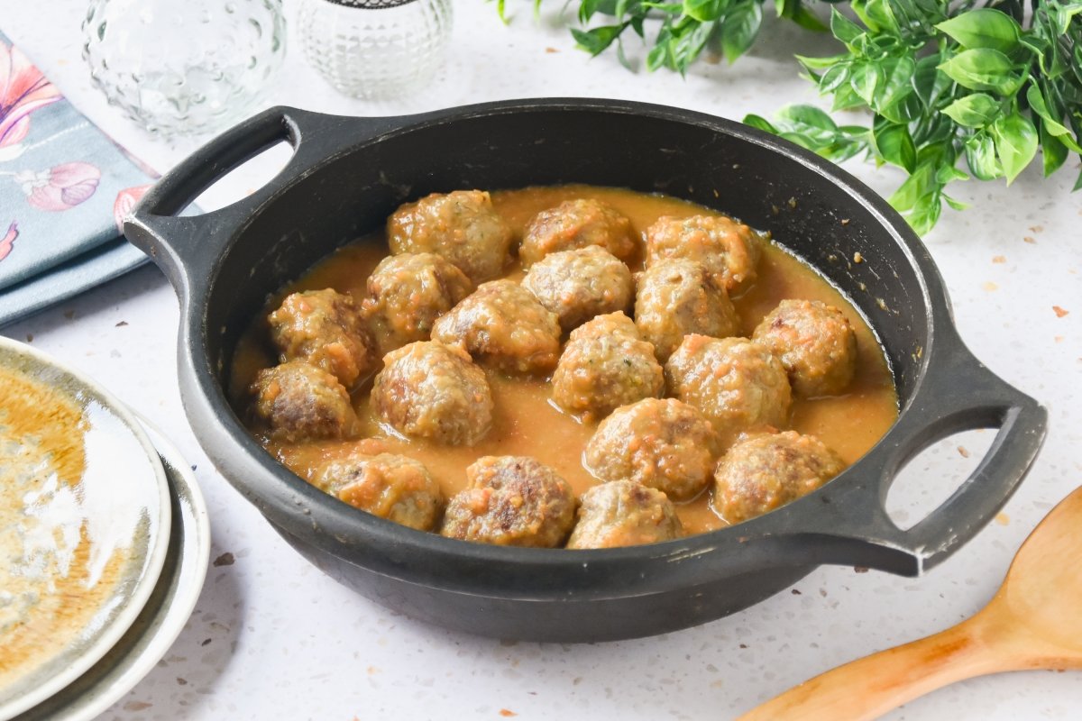 Albóndigas en salsa de la abuela listas para comer