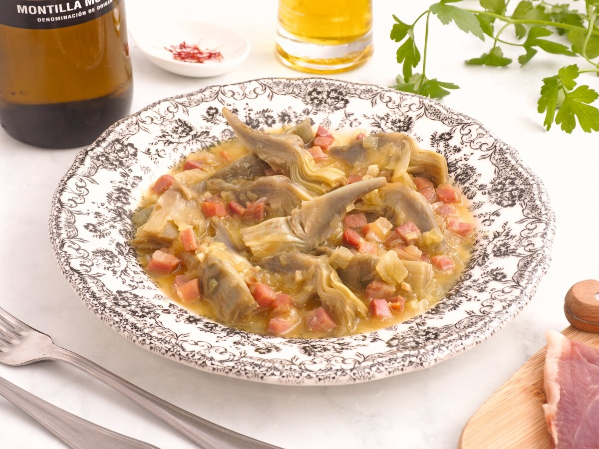 Alcachofas a la montillana listas para servir