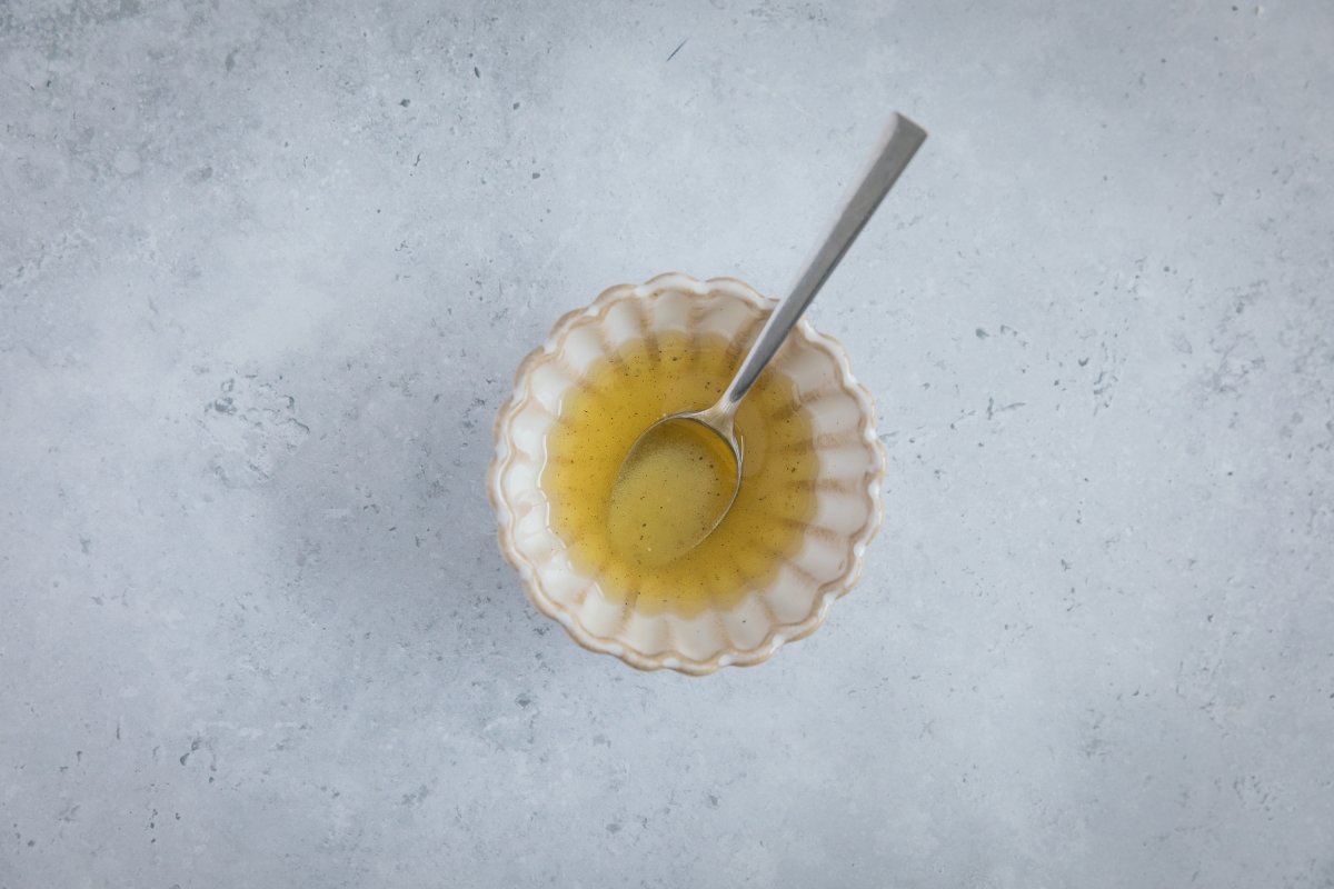 Aliño para la ensalada de habas
