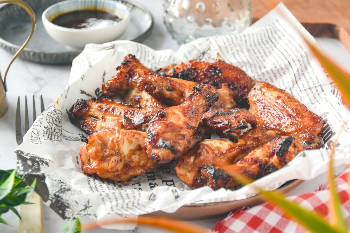 Alitas de pollo a la barbacoa listas para comer