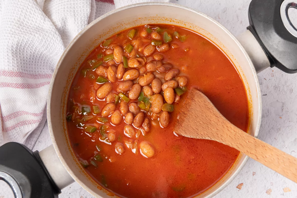 Alubias con sofrito para las judías pintas con arroz