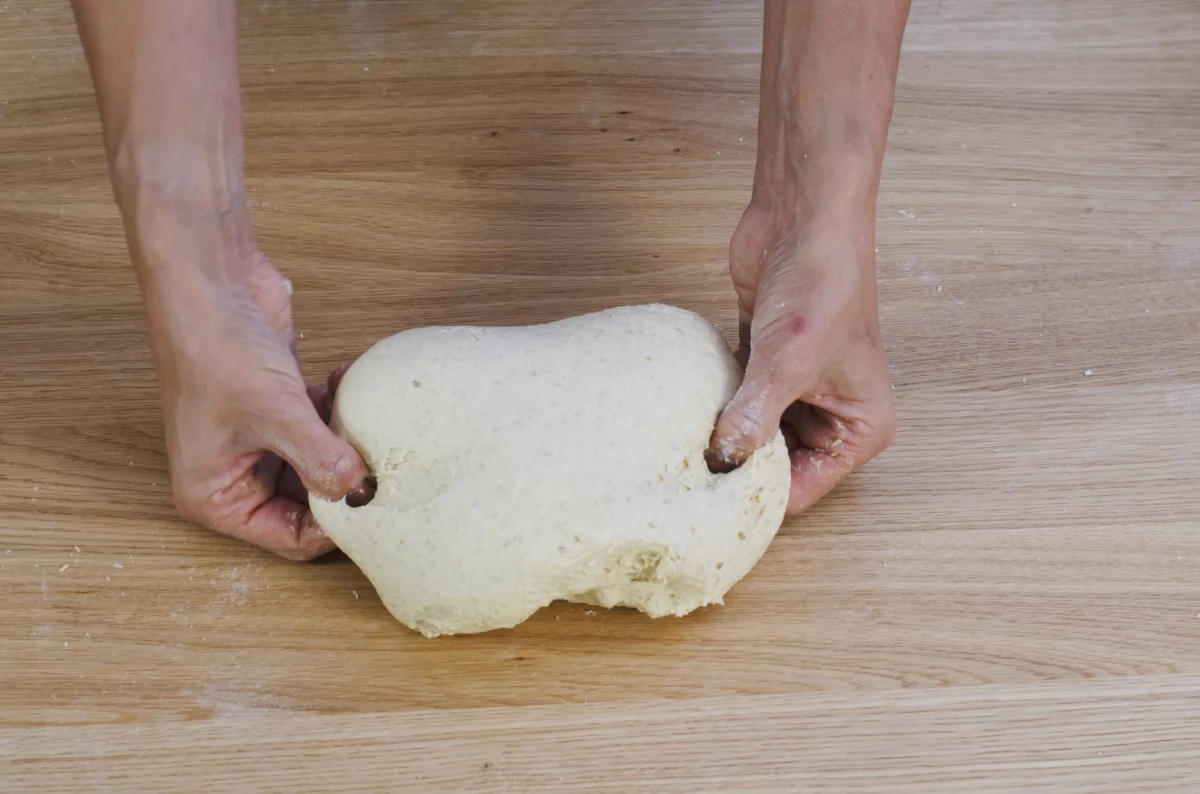 Pan de hamburguesa 4 Amasando los panes de hamburguesa *