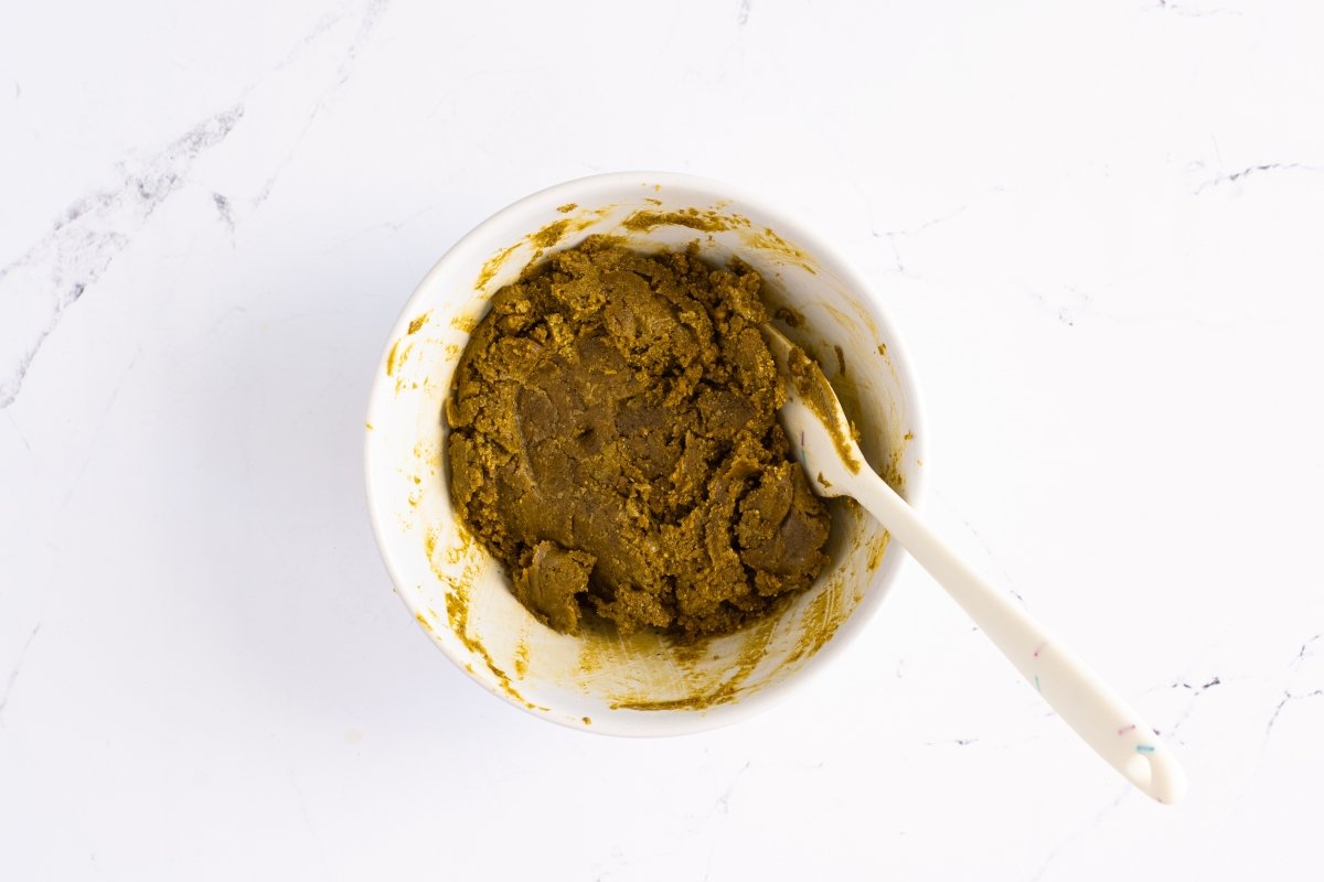 Añadimos el pistacho del helado