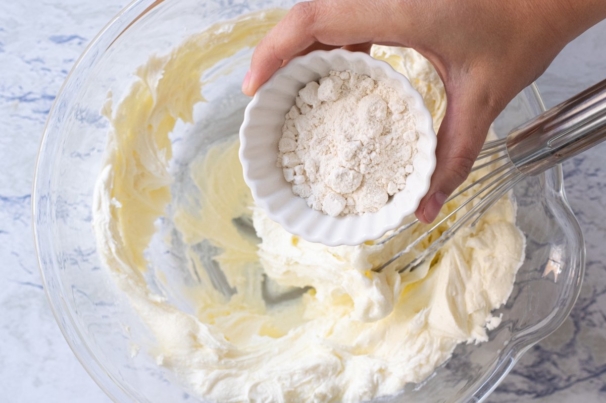 Add the flour from the baked cheesecake