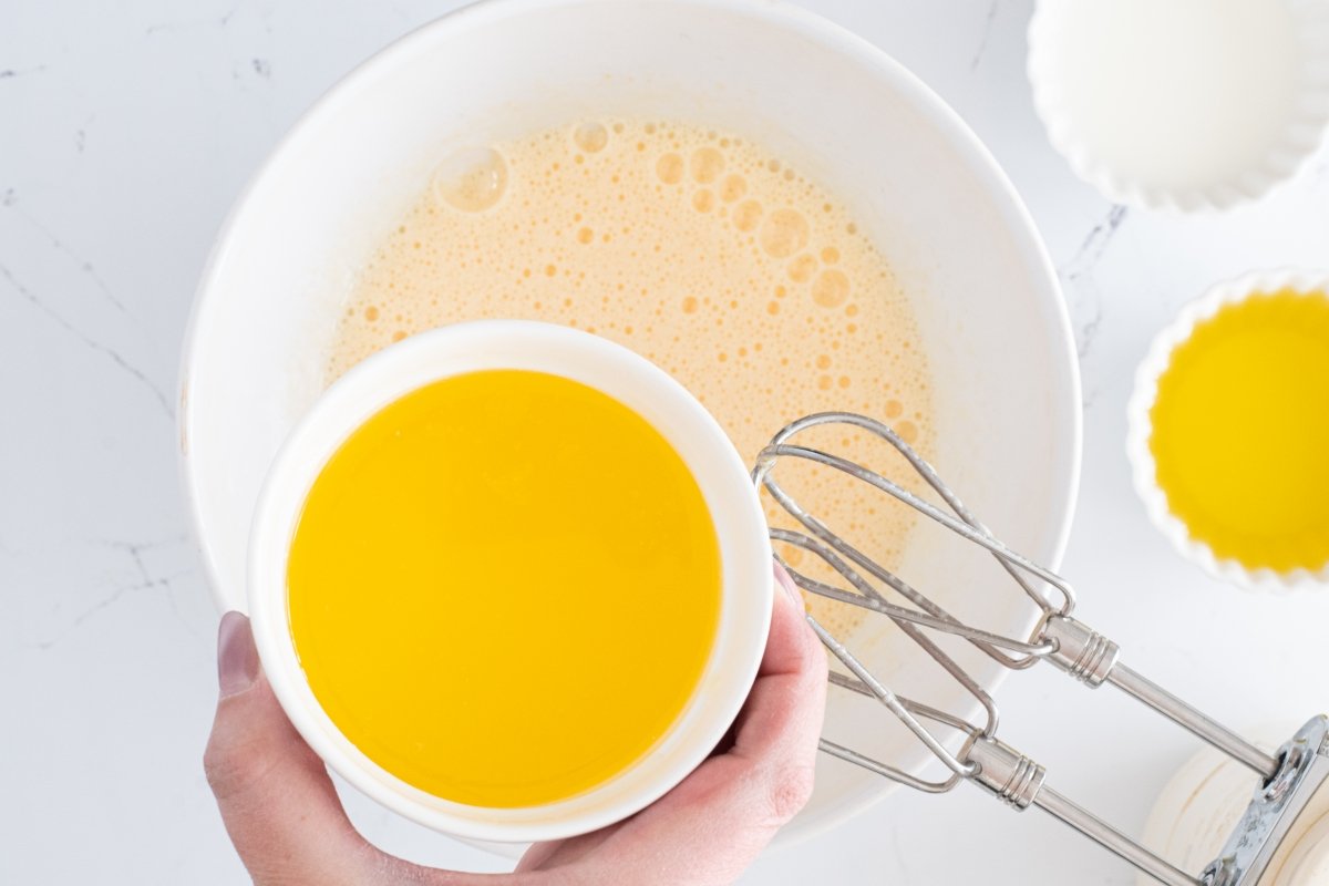 Añadimos la mantequilla de las magdalenas