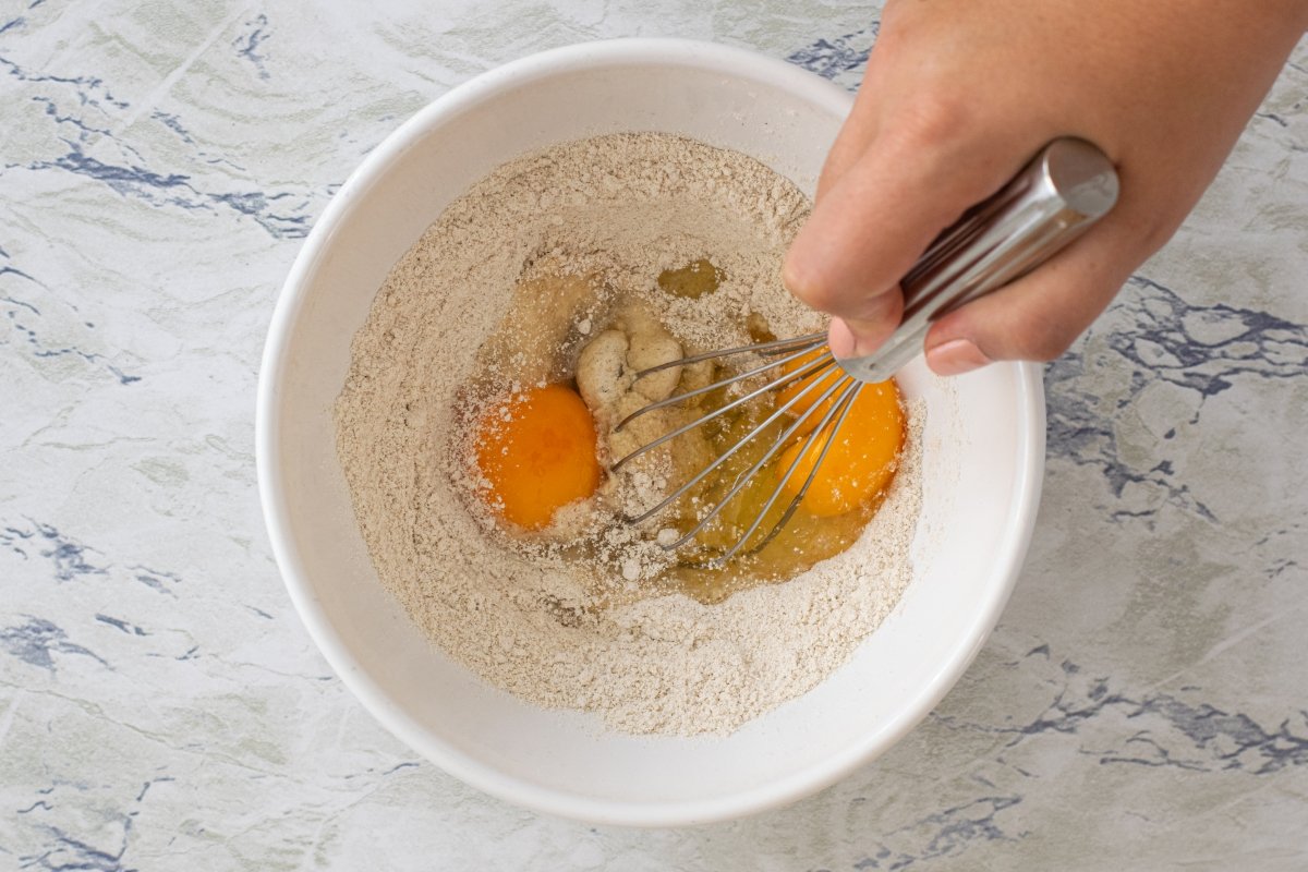 Add the eggs of the oatmeal pancakes