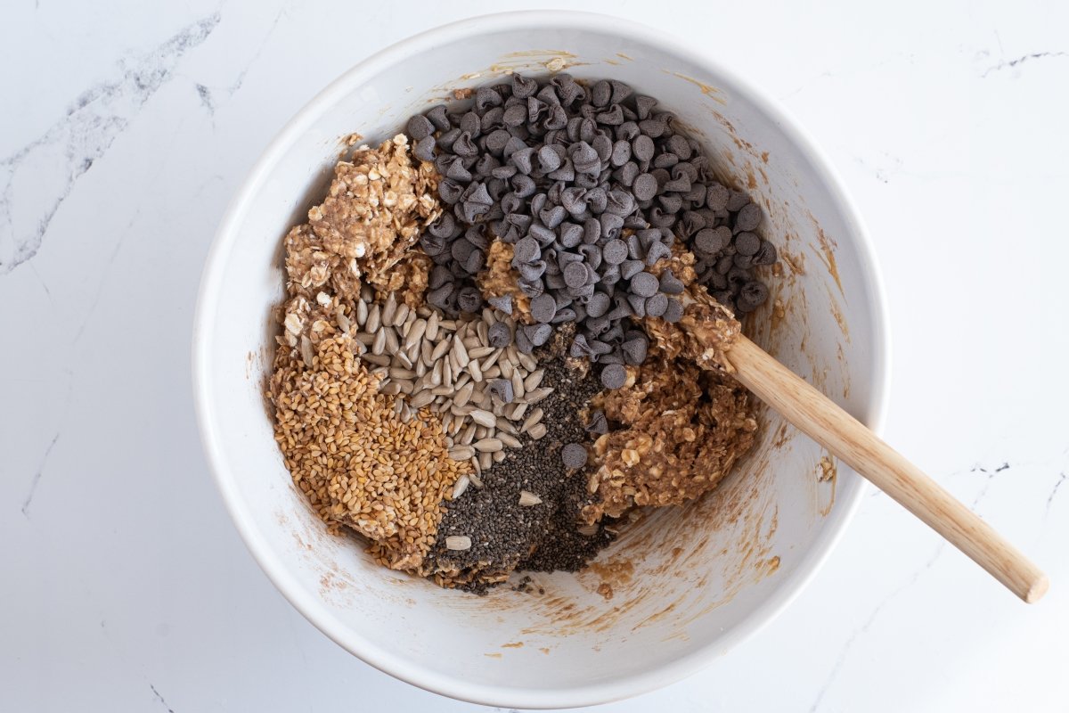 Añadimos todos los ingredientes de las barritas