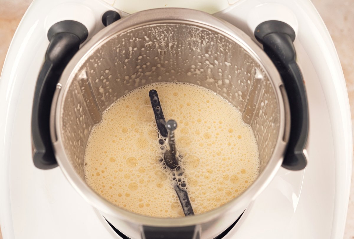 Añadir al vaso limón y canela