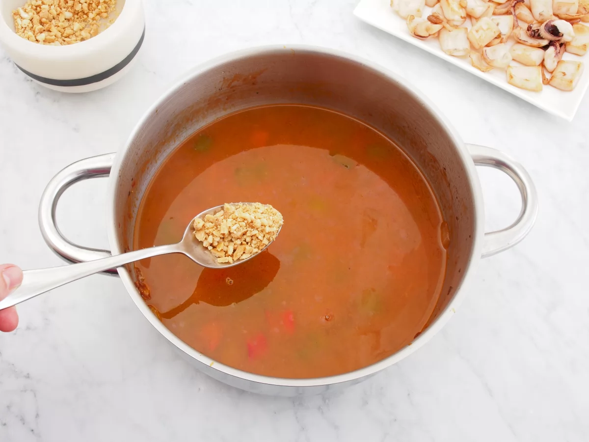 9. Triturar la salsa
