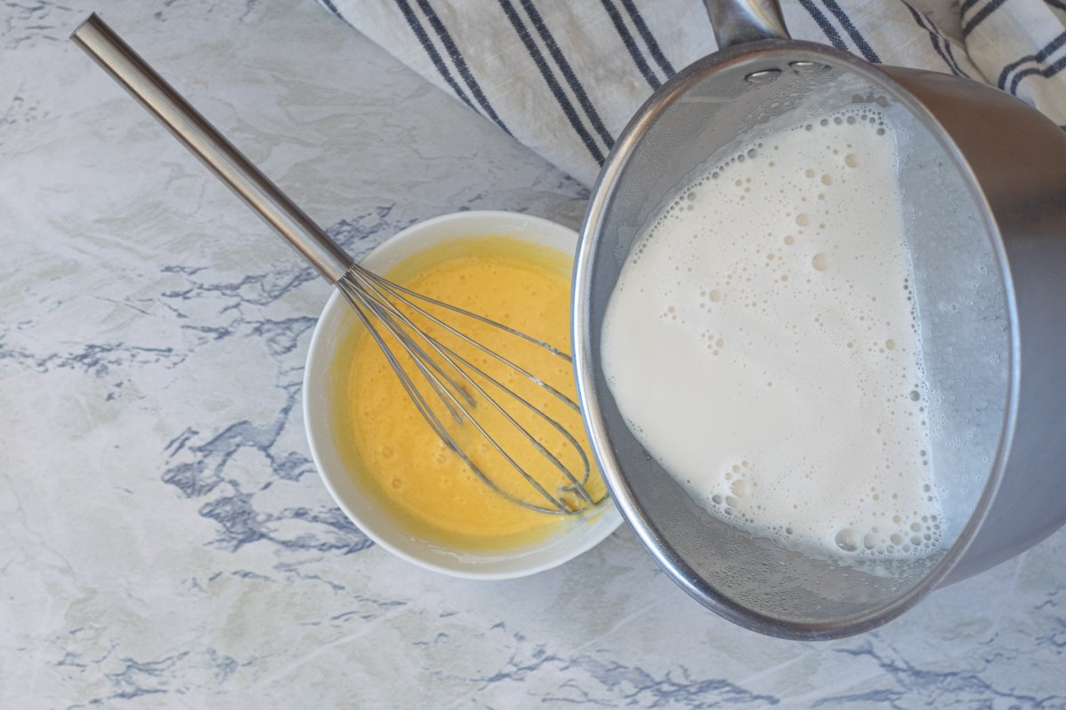 añadir leche crema bizcocho de crema pastelera