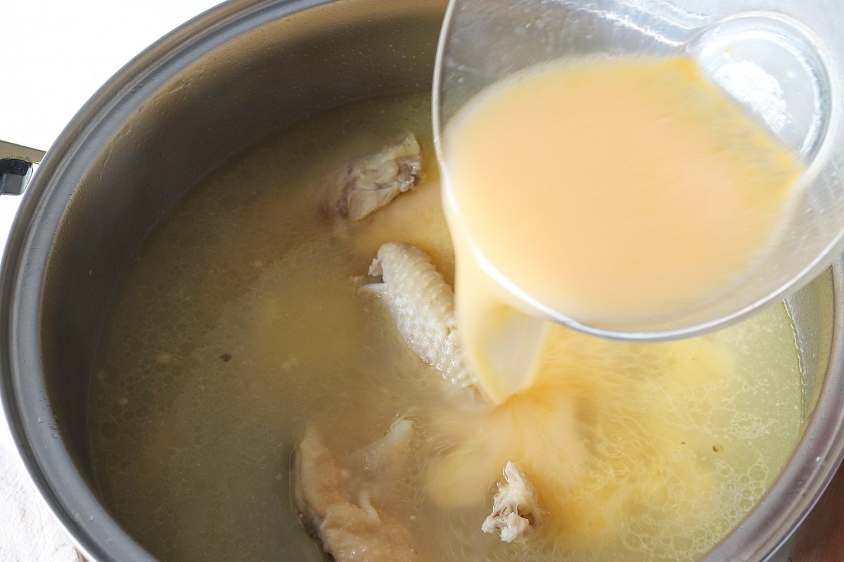 Caldo de Gallina