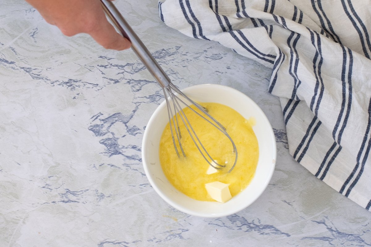 añadir mantequilla crema tarta de queso y limón al horno