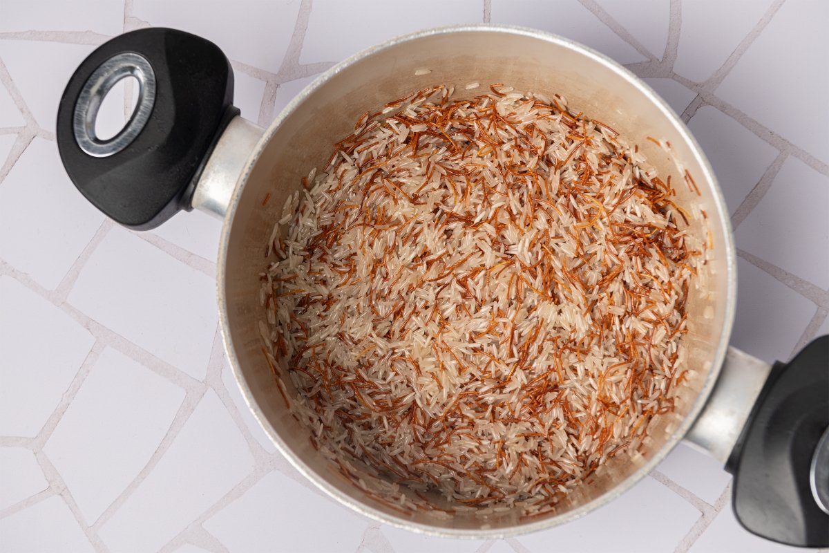 Arroz nacarado con fideos para el arroz árabe