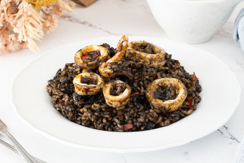Arroz negro con calamares