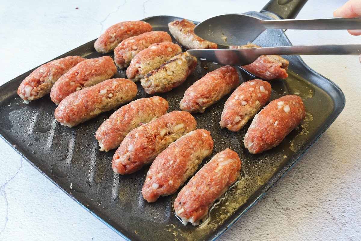 Asar los cevapi