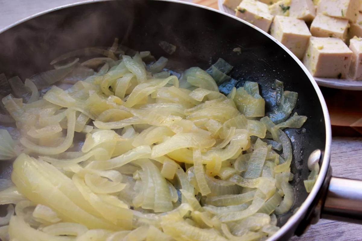 Aspecto de la cebolla una vez pochada *