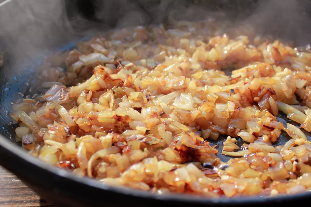 Aspecto de la cebolla y el ajo una vez mochados *