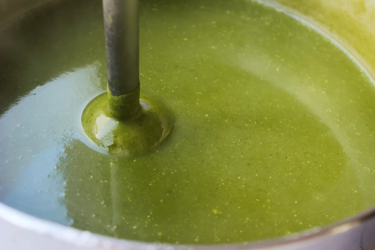 Aspecto de la crema de verduras una vez triturada *