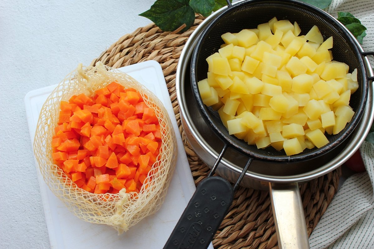 Aspecto de la patata y la zanahoria cocida tras ser refrescada