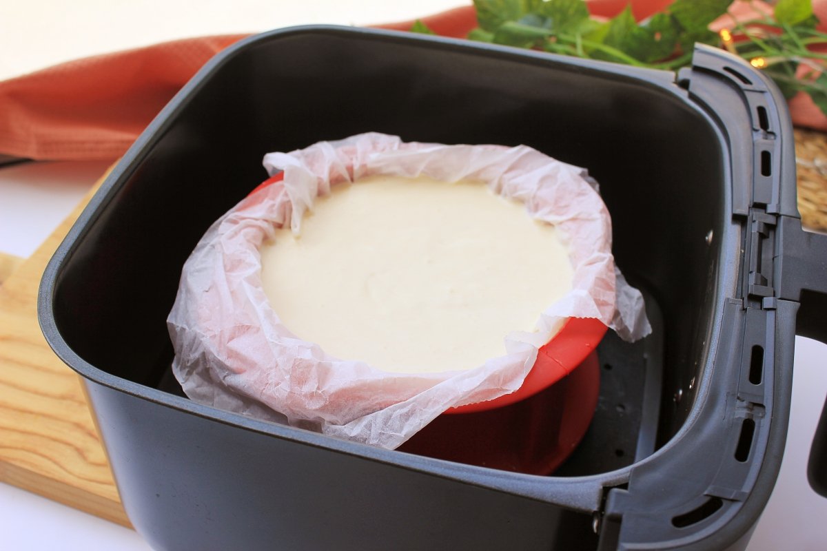 Aspecto de la tarta de queso antes de introducirla en la freidora de aire