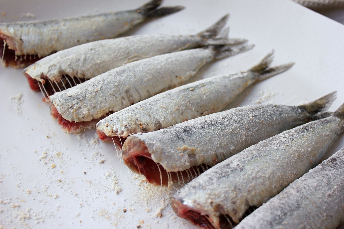 Aspecto de las sardinas enharinadas