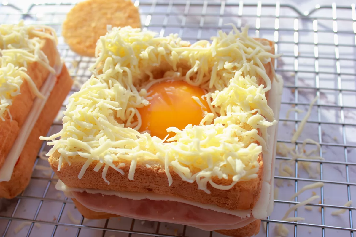 Aspecto del sándwich antes de ser horneado *