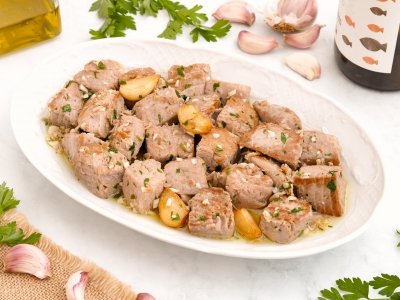 Atún al ajillo