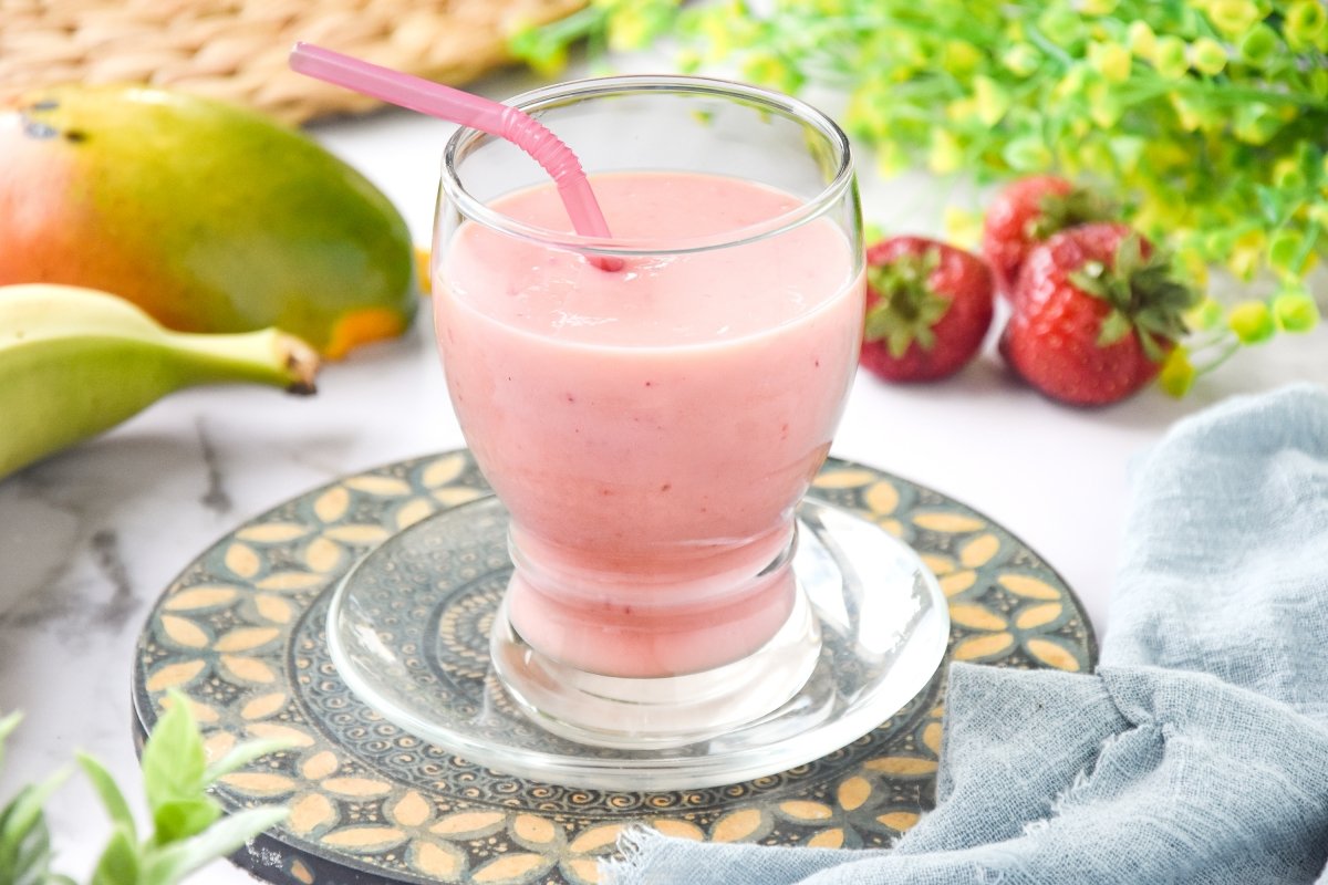 Batido de frutas y leche casero