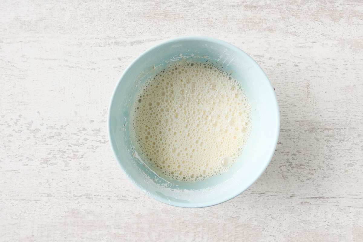 Batimos los ingredientes de la masa