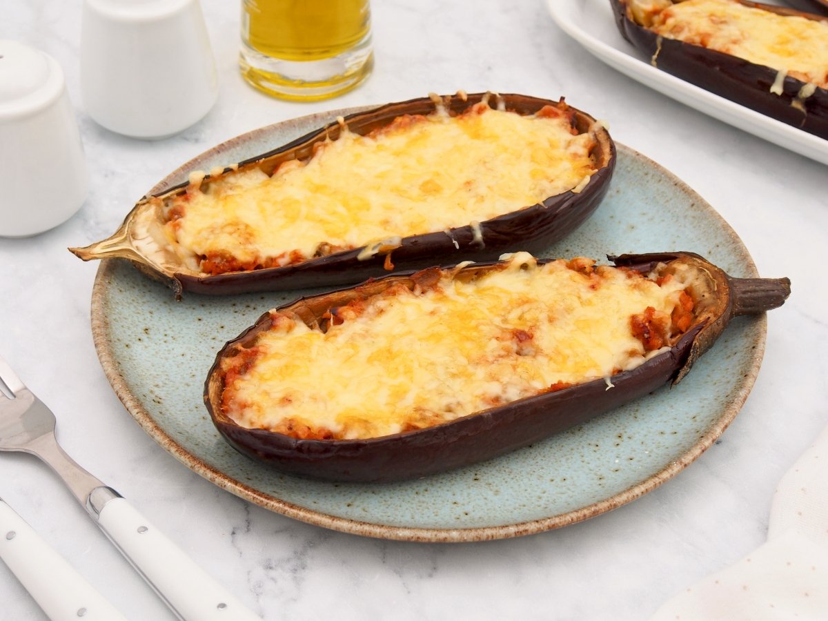 Berenjenas rellenas de atún listas