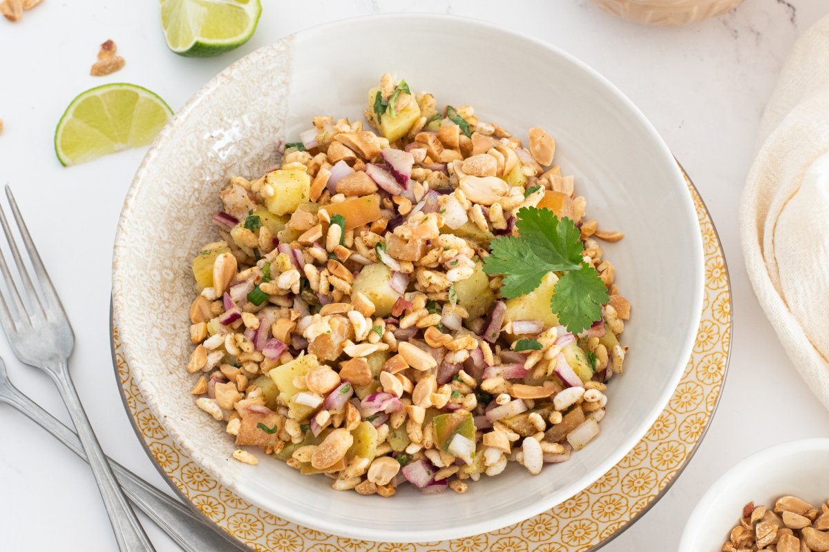 Bhelpuri listo para servir