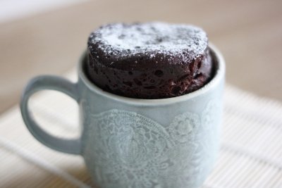 Mug cake de chocolate (Bizcocho de chocolate a la taza)