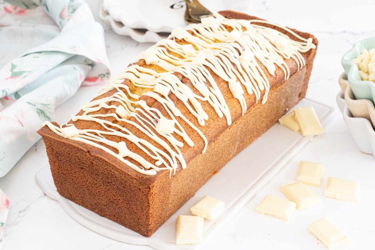 Bizcocho de chocolate blanco