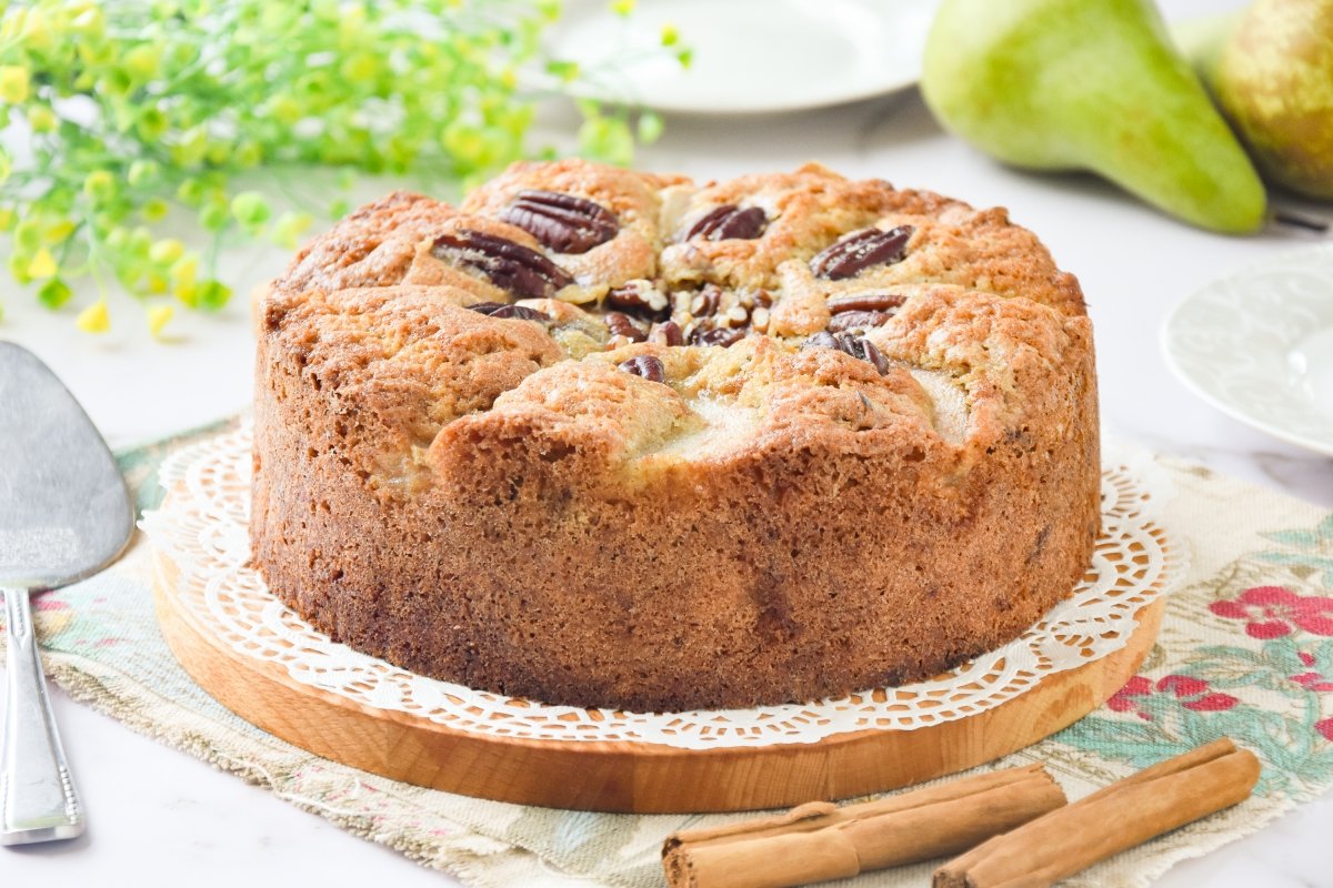Bizcocho de pera con canela y nueces casero