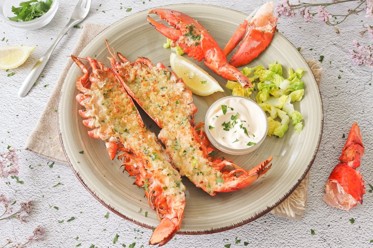 Bogavante cocinado en el horno