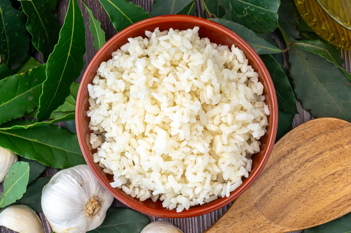 Bol de arroz blanco