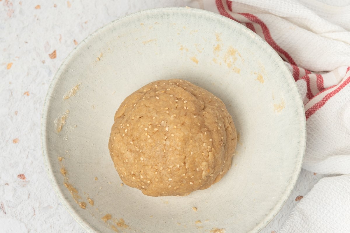 Bola de masa para hacer roscos de vino