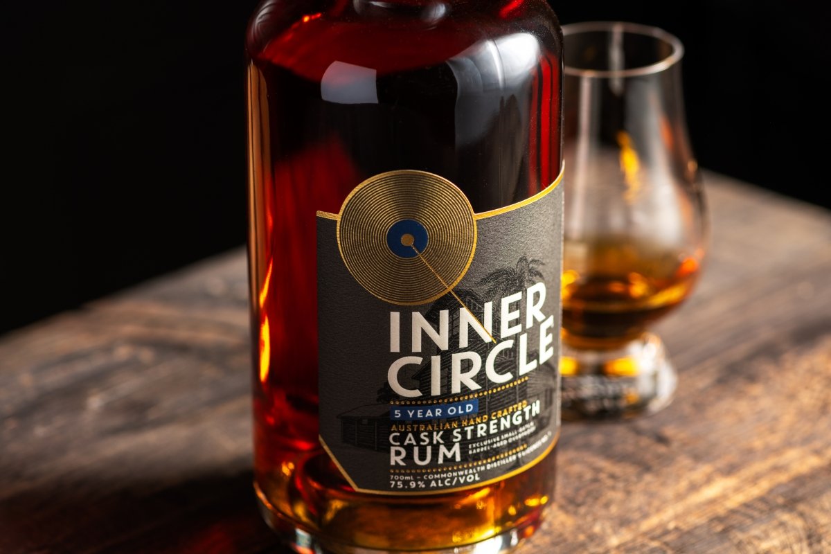 Botella de Inner Circle Cask Strength Rum