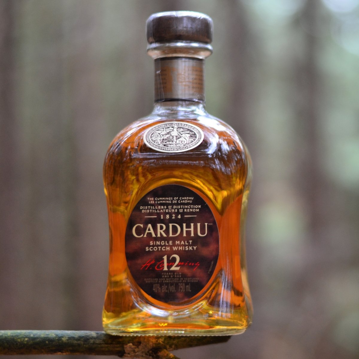 Botella de whisky single malt Cardhu