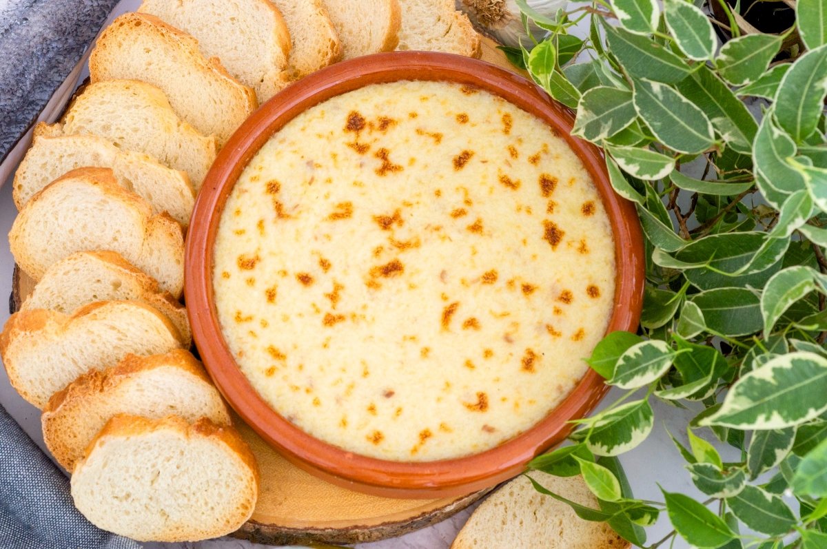 Brandada de merluza con pan tostado