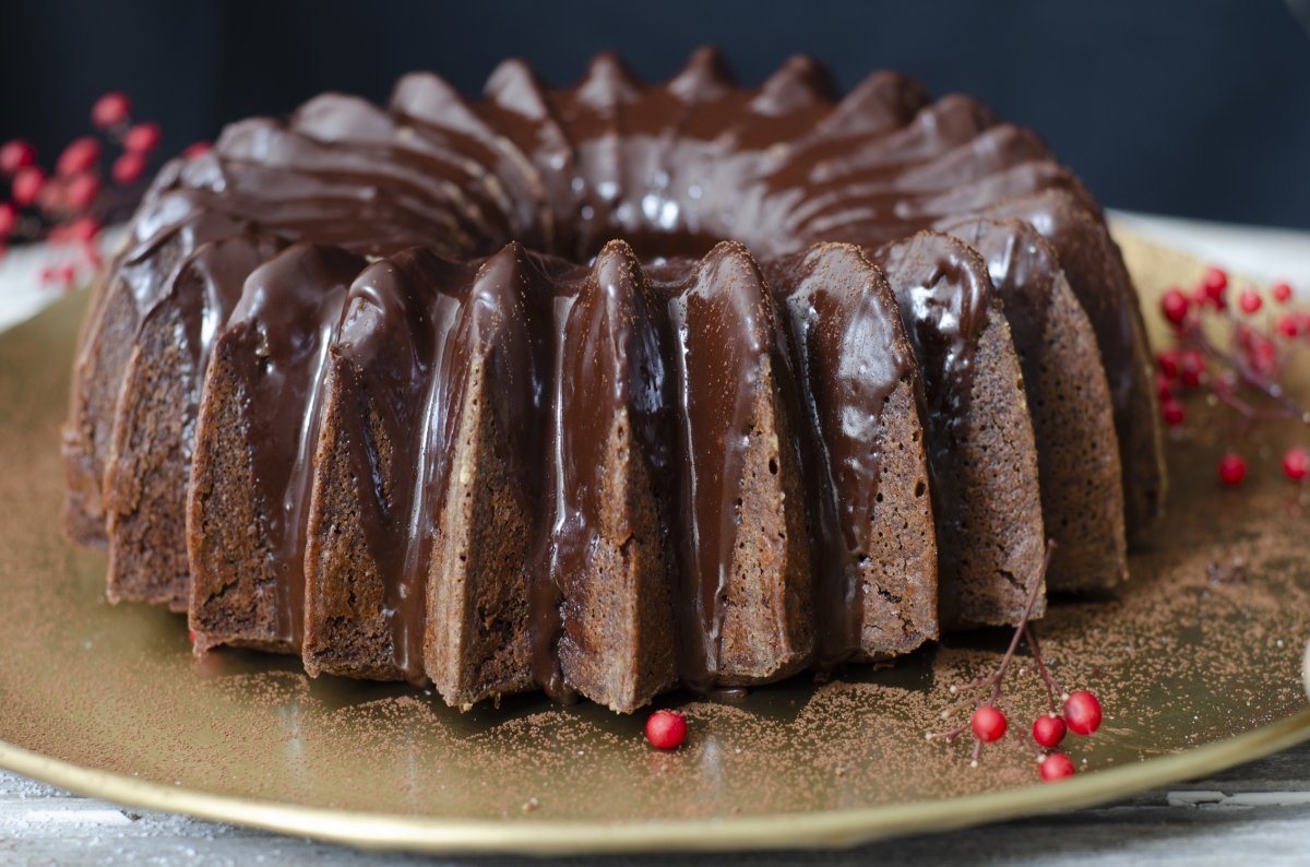 Bundt cake de chocolate listo para servir