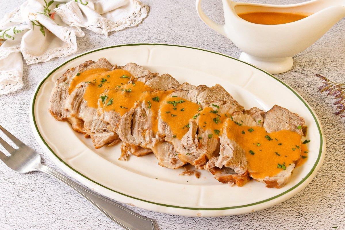 Cabezada de cerdo en salsa