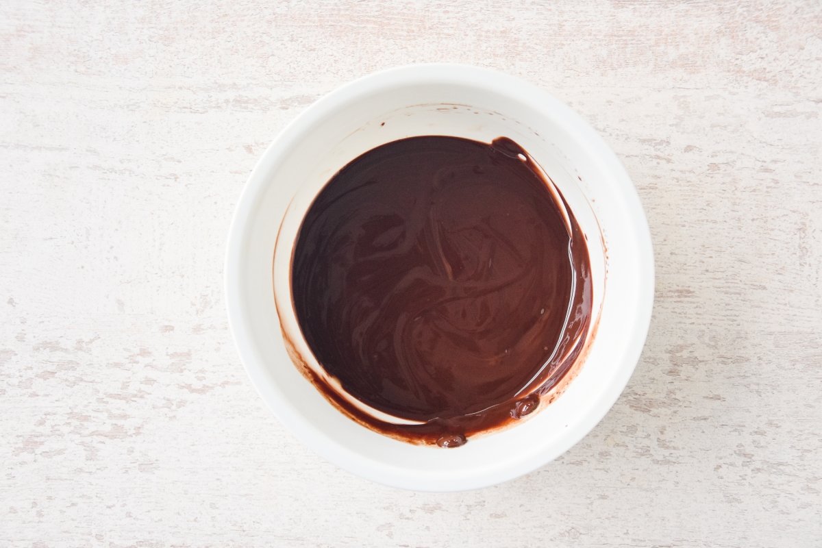 Calentamos el chocolate con la mantequilla en el microondas