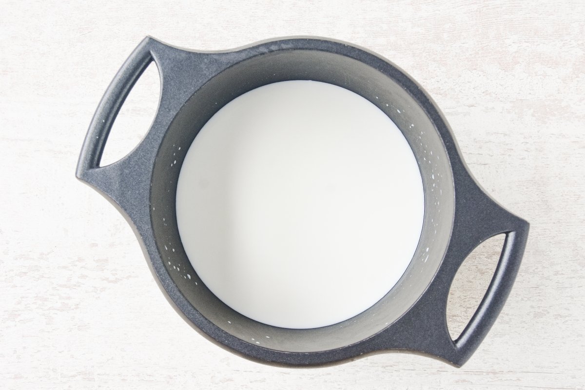 Calentamos la leche hasta 90 grados