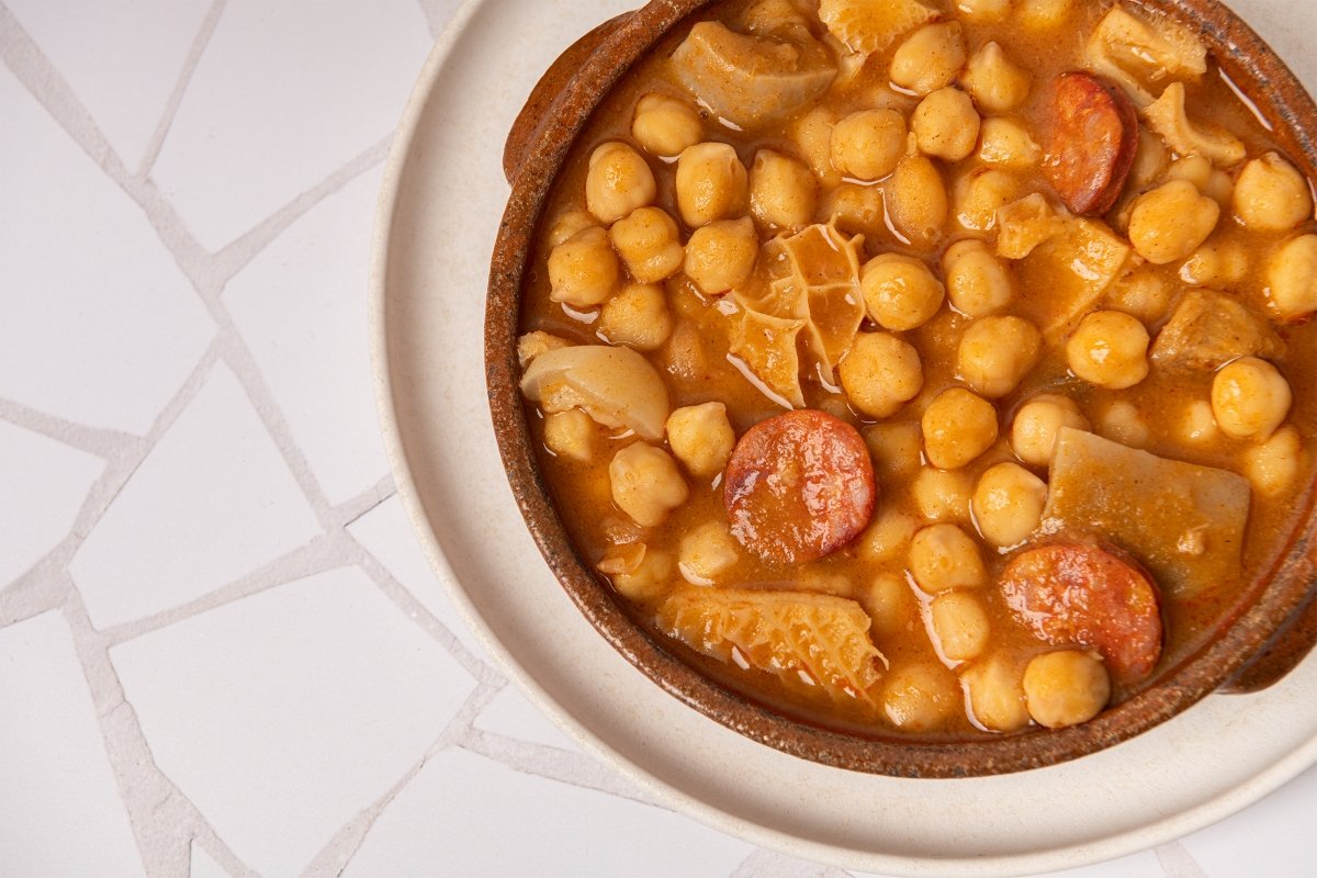 Callos con garbanzos listos para tomar