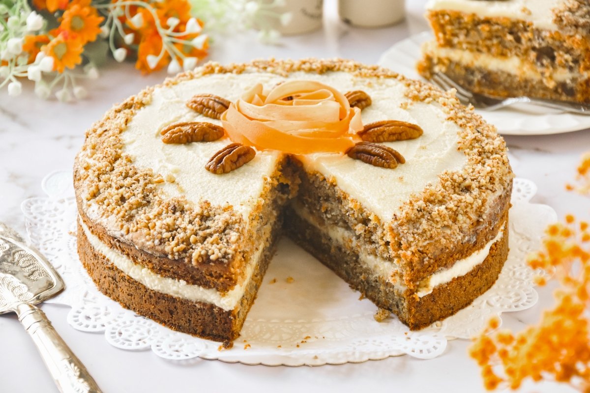 Carrot cake cortada